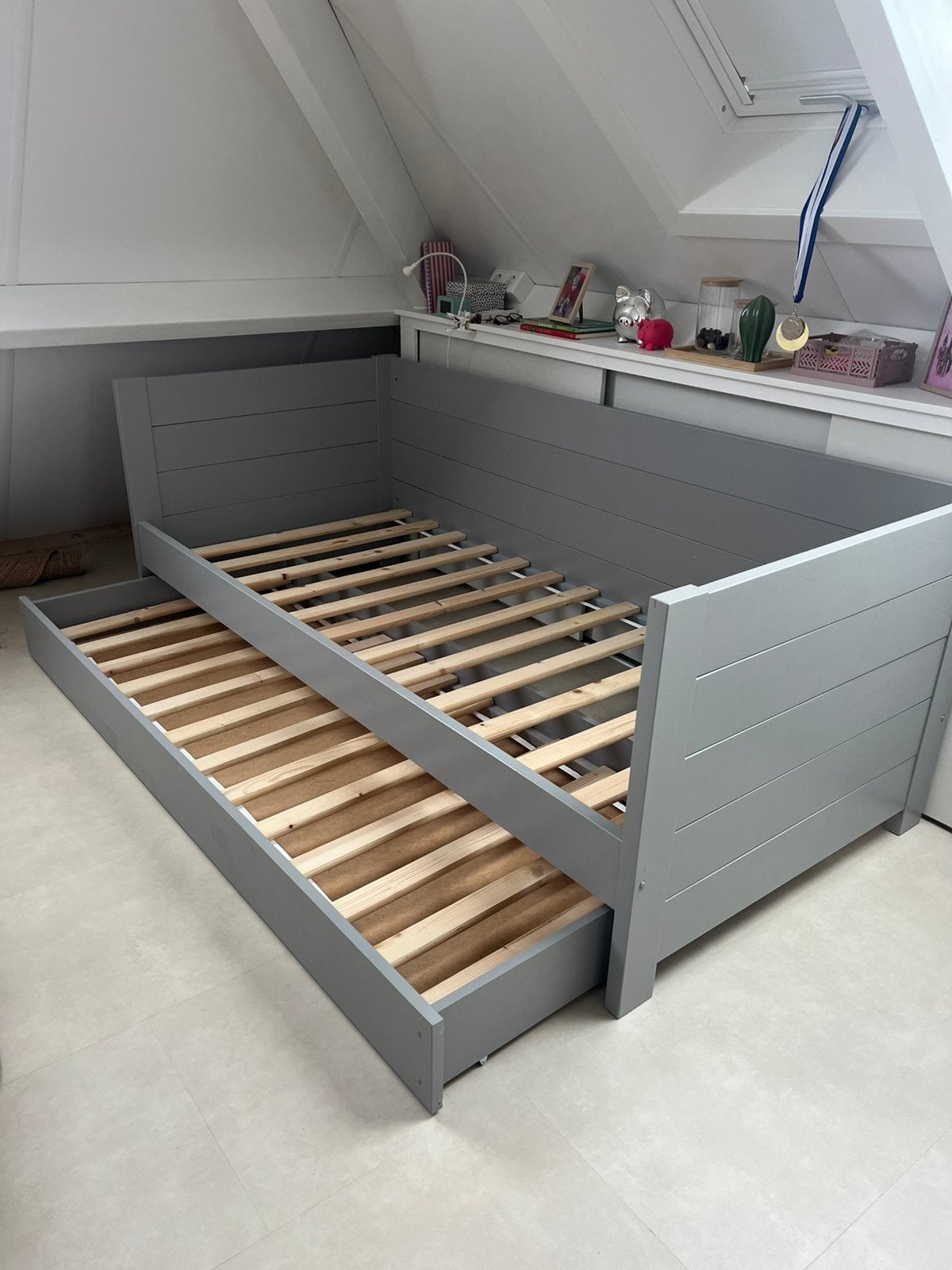 Bedbank met matras lade eenpersoons bed, Ophalen, 90 cm, Eenpersoons, Zo goed als nieuw