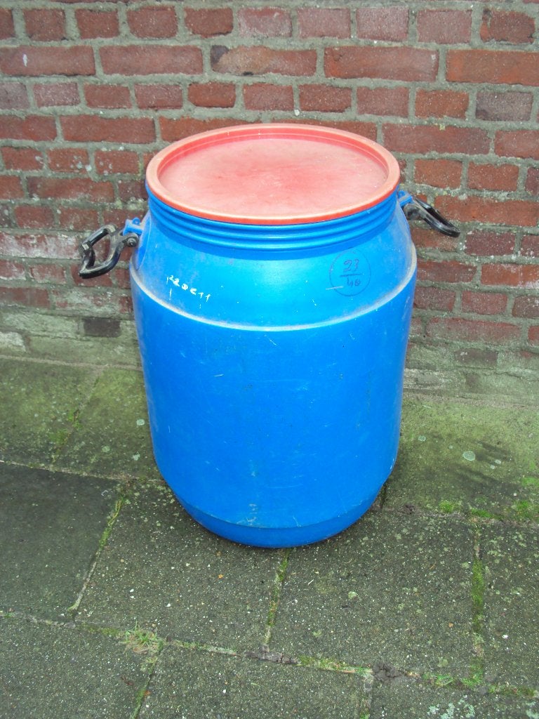 Voerton tonnetje met deksel, Ophalen, Vee