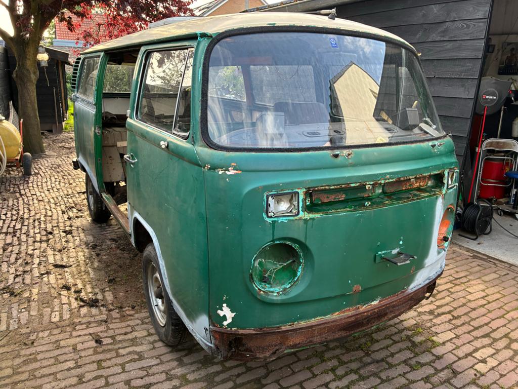 Volkswagen T2B Kampeerauto 1974 - Restauratieproject, Caravans en Kamperen, Campers, Particulier, tot en met 2, Buscamper of Camperbus