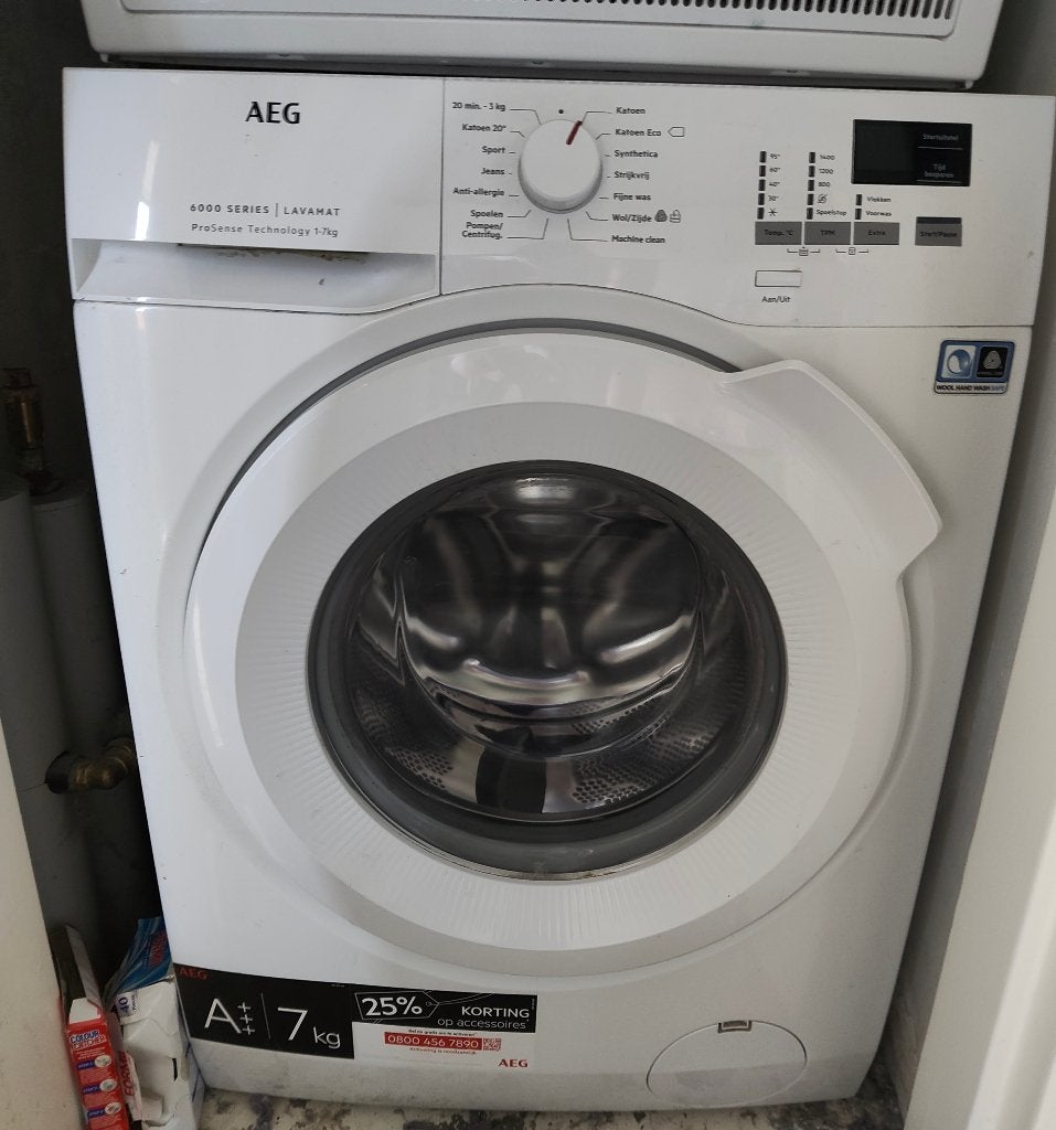 Wasmachine en Droger AEG, Ophalen, Zo goed als nieuw, Voorlader, 85 tot 90 cm