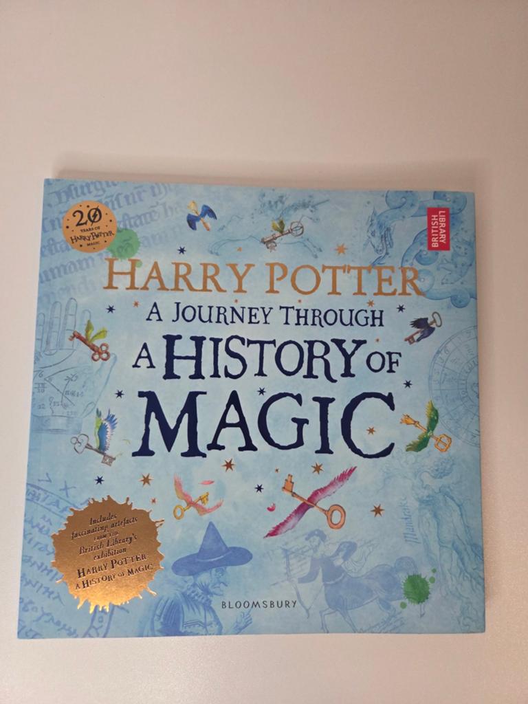 Harry Potter A Journey Through A History of Magic | Engels, Boeken, Fantasy, Zo goed als nieuw, Ophalen of Verzenden