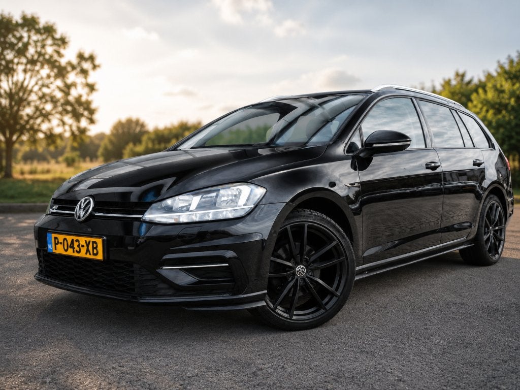 Volkswagen Golf Variant Highline Business R-Line, Auto's, Volkswagen, Voorwielaandrijving, 125 pk, 4 cilinders, Alcantara