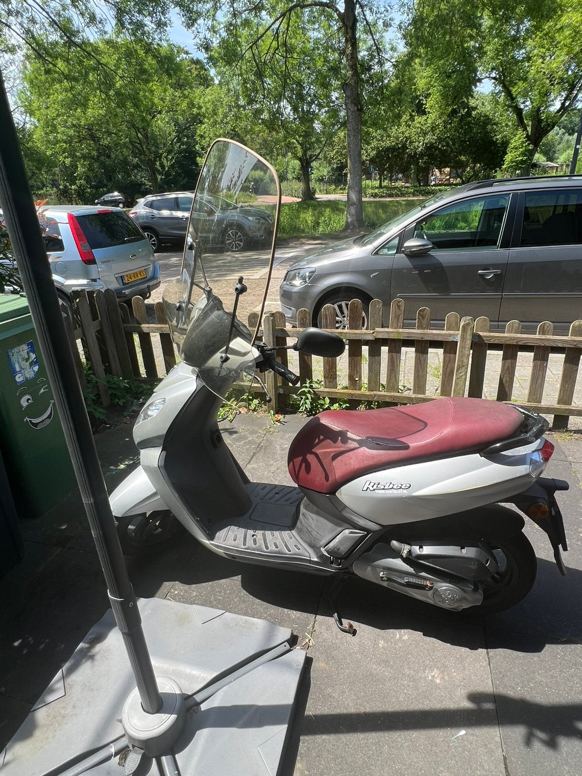 Goed rijdende scooter kisbee snor 4tak injectie€€ 700, Ophalen of Verzenden, Zo goed als nieuw, Benzine, Overige modellen