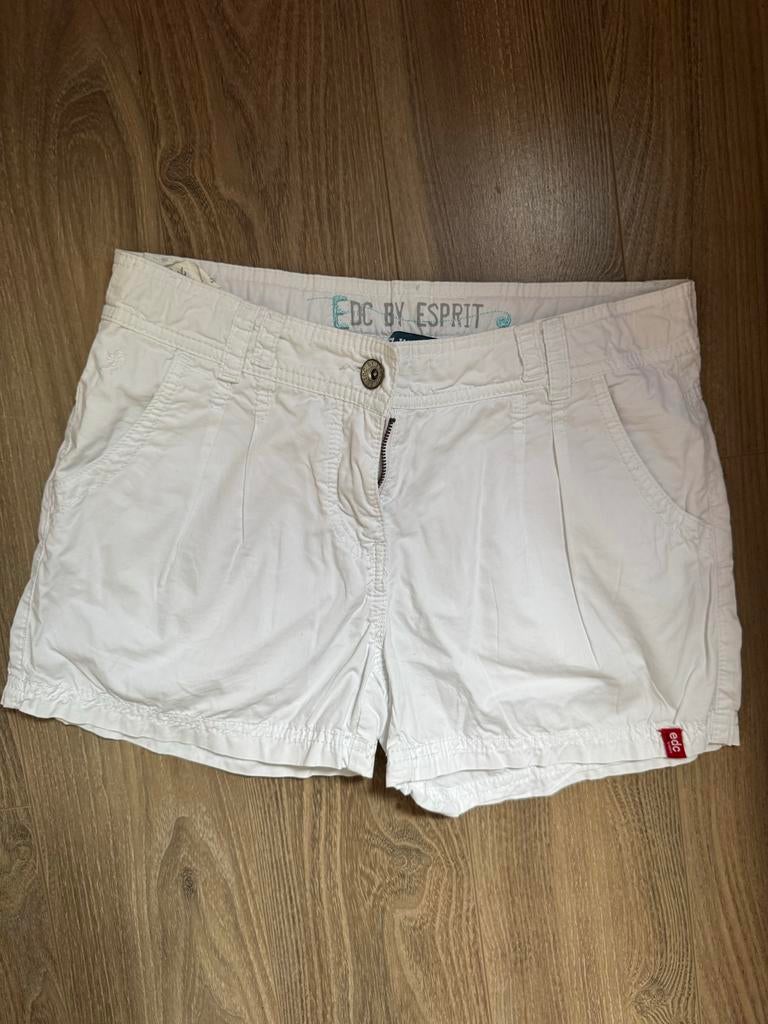 Witte EDC by Esprit korte broek, Kort, Wit, Ophalen of Verzenden, Zo goed als nieuw