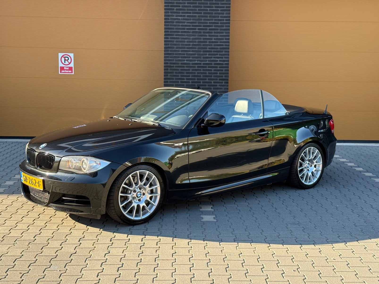 BMW 1-Serie 3.0 135I Cabrio M-Sport | N55 | DCT, Auto's, Achterwielaandrijving, Zwart, Cabriolet, 4 stoelen