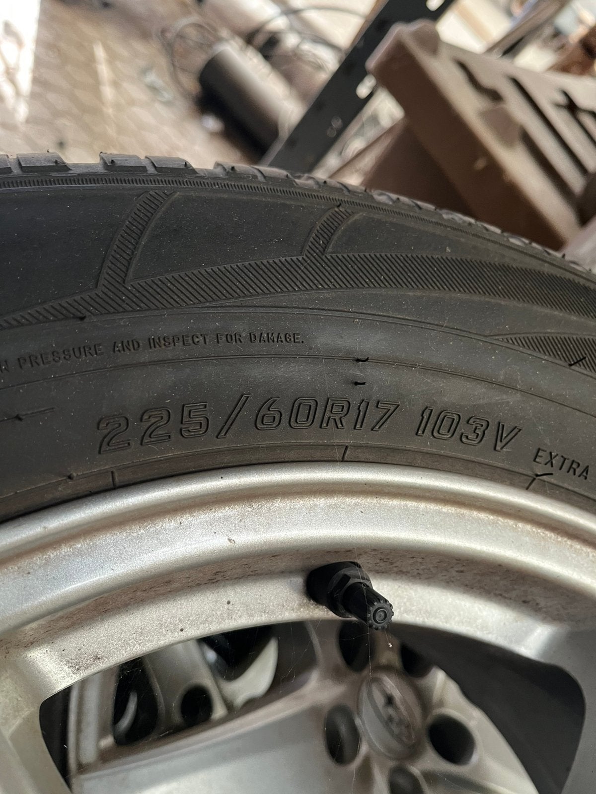 Subaru winterwielen  225-60-17, Ophalen, Gebruikt
