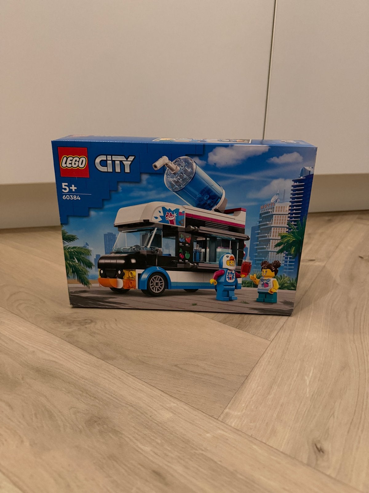 LEGO City 60384 Pinguïn Slushie Truck - Nieuw in doos, Inclusief minifiguren, City, Verzenden, Lego