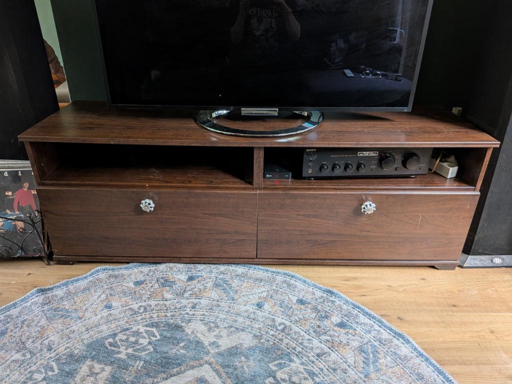 Gratis af te halen: TV kast, Huis en Inrichting, Kasten | Televisiemeubels, Ophalen, Gebruikt, 25 tot 50 cm, Minder dan 100 cm