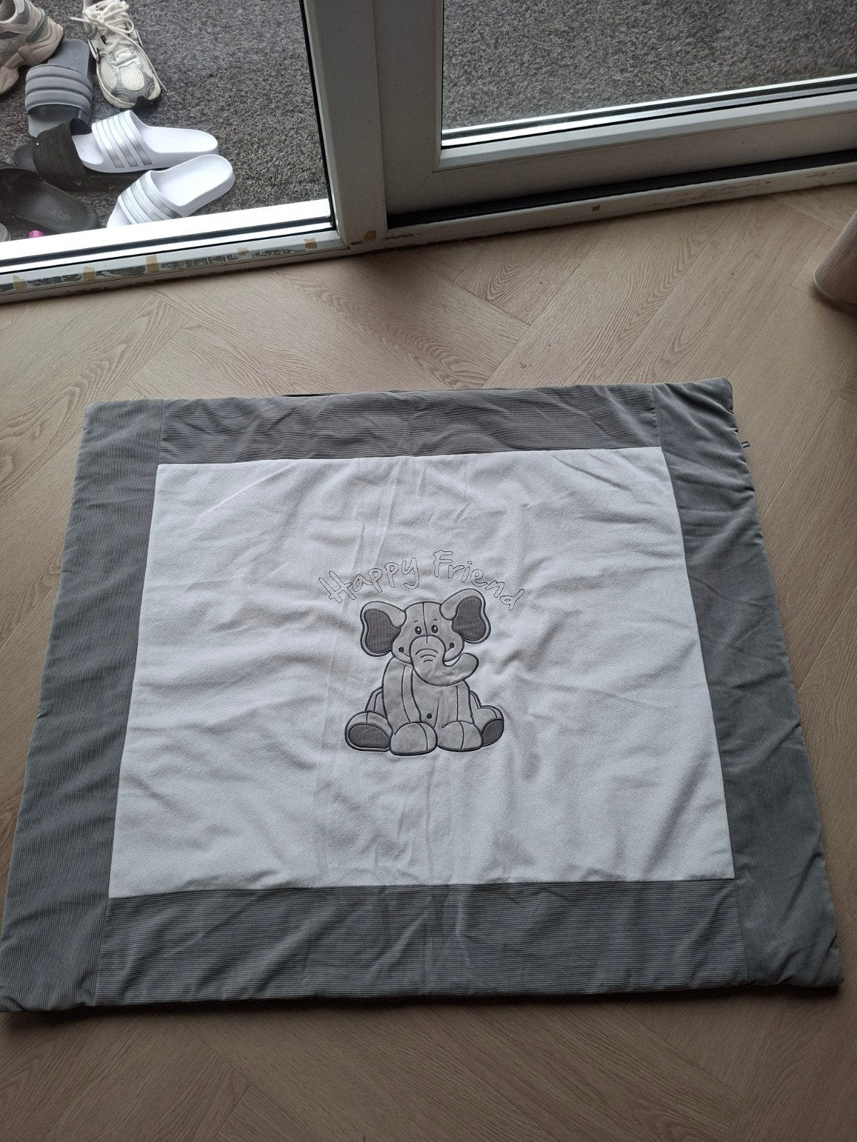 Happy Friends boxkleed met olifantje, Ophalen, Gebruikt