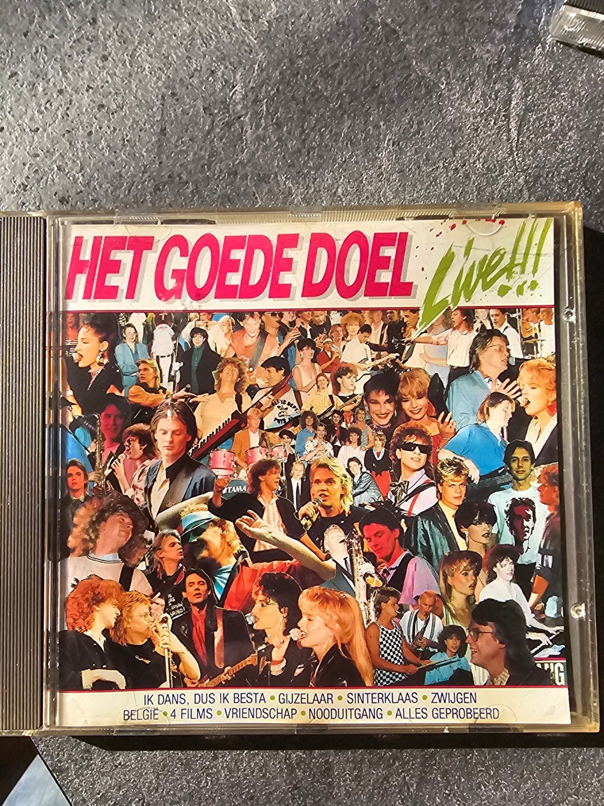 Het Goede Doel Live!!! CD - Pop/Rock Album, Cd's en Dvd's, Inclusief boekje, Gebruikt, Pop, Ophalen of Verzenden