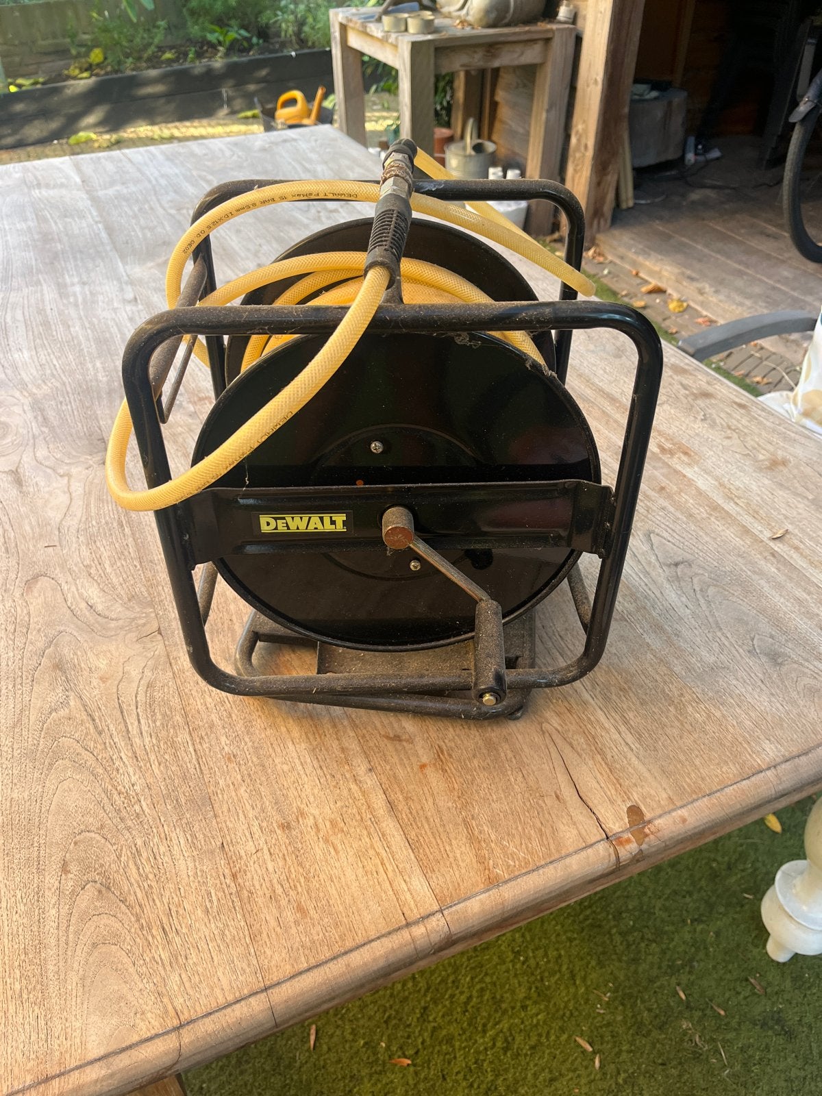 Dewalt compressorslang op haspel, Doe-het-zelf en Verbouw, 100 liter of meer, Ophalen of Verzenden, Gebruikt, Minder dan 200 liter/min