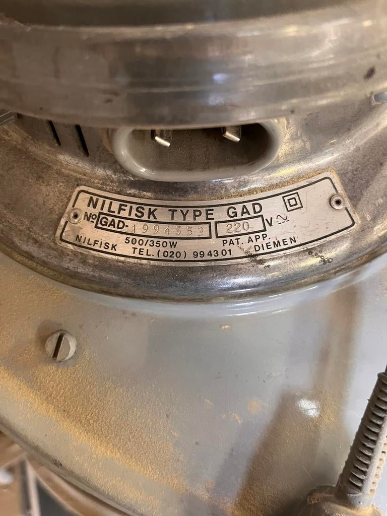 Nikfisk werkplaats stofzuiger 1500W, Ophalen, Gebruikt, Elektrisch