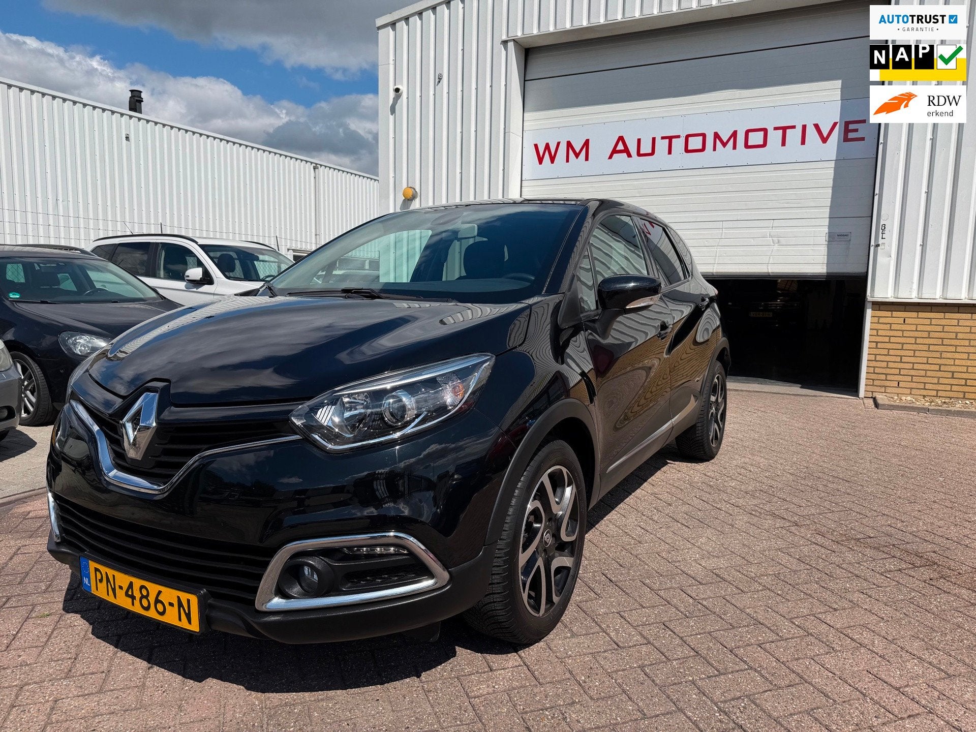 Renault Captur 1.2 TCe Dynamique AUTOMAAT, Auto's, Dealer onderhouden, Stof, 4 cilinders, Zwart