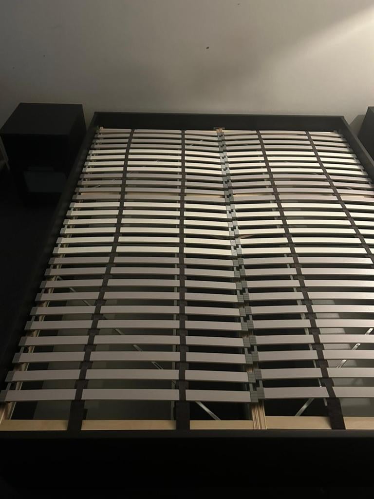 IIKEA Bed Brimnes Zwart incl Lattenbodems en nachtkastjes, Huis en Inrichting, Ophalen, Zwart, 200 cm, 160 cm