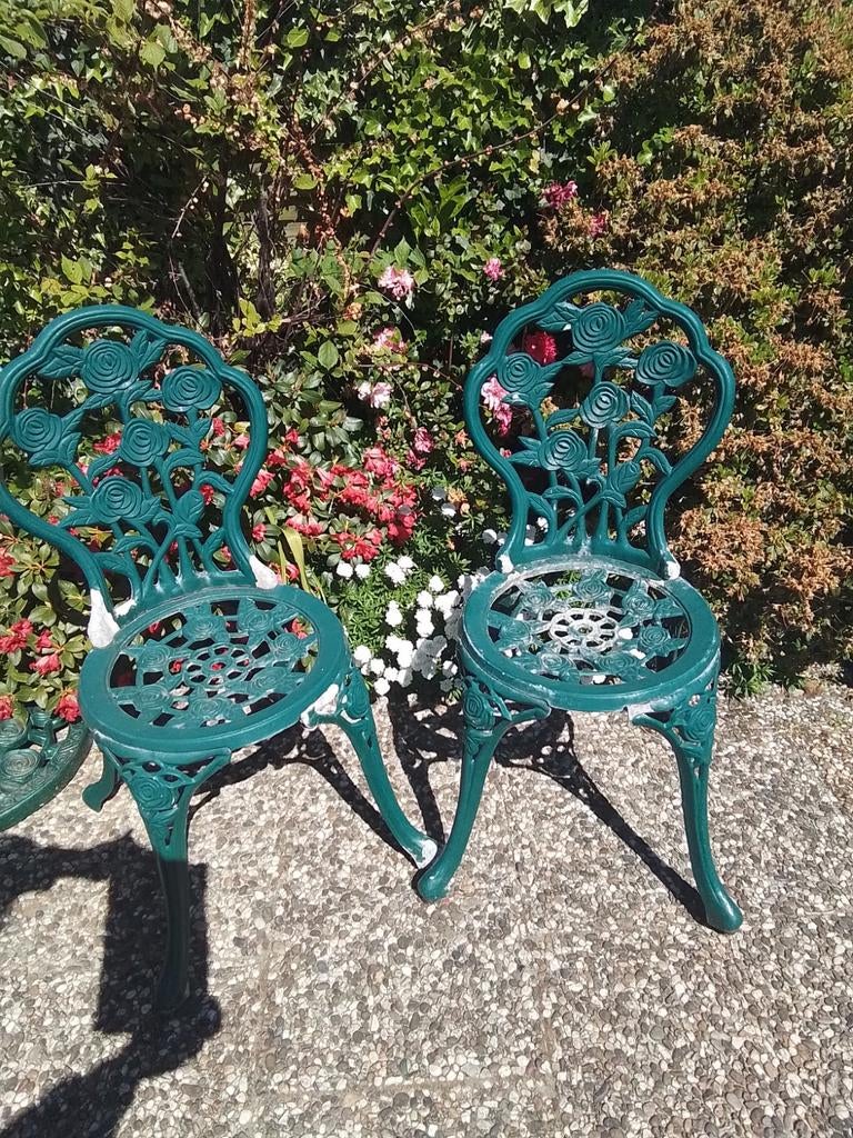 Twee ijzeren tuin stoeltjes, Tuin en Terras, Ophalen, Gebruikt, Metaal