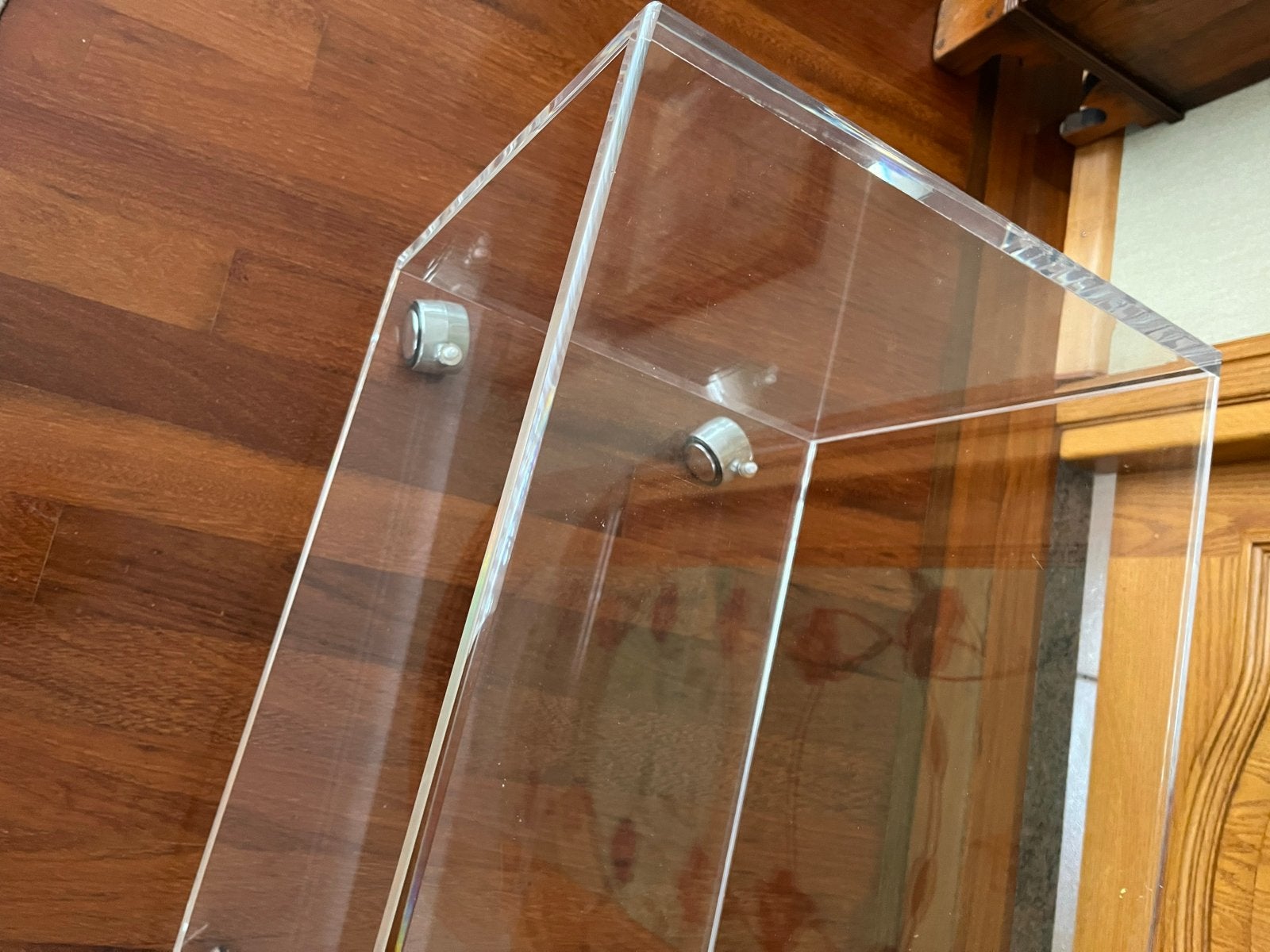 Plexiglas bijzettafel op wieltjes - 40x60x55 cm, Kunststof, Gebruikt, 55 tot 75 cm, Rechthoekig
