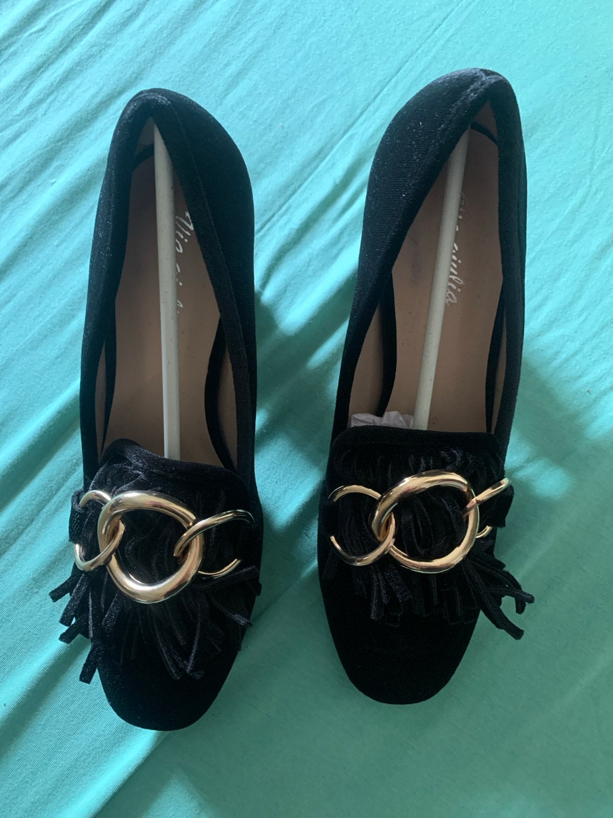 Zwarte fluwelen pumps met gouden details maat 39, Kleding | Dames, Ophalen of Verzenden, Nieuw, Zwart, Pumps
