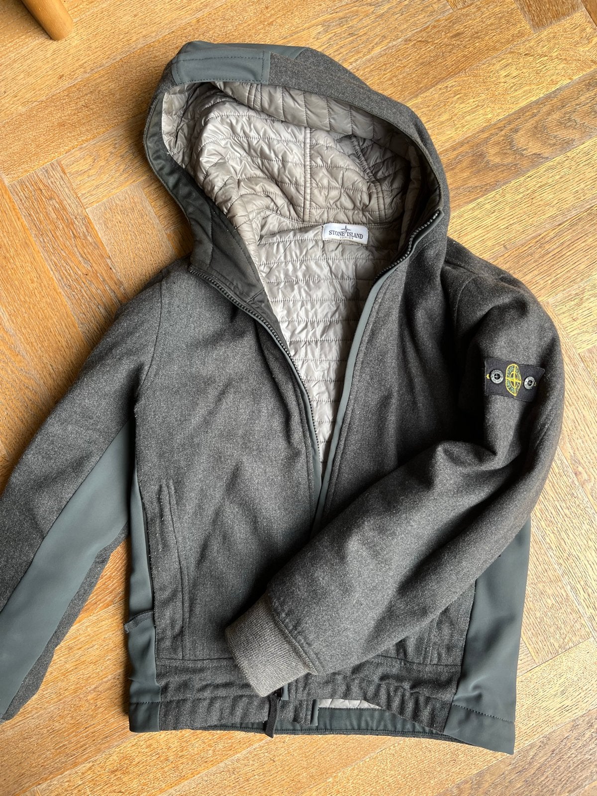 Stone Island Junior jas maat 156 (12 jaar), Verzenden, Zo goed als nieuw, Jongen, Jas