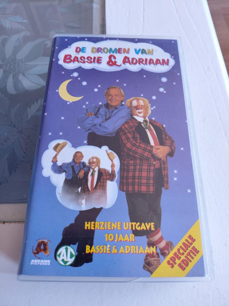 Dromen met Bassie en Adriaan herziene versie videoband., Gebruikt, Alle leeftijden, Kinderprogramma's en -films, Overige typen