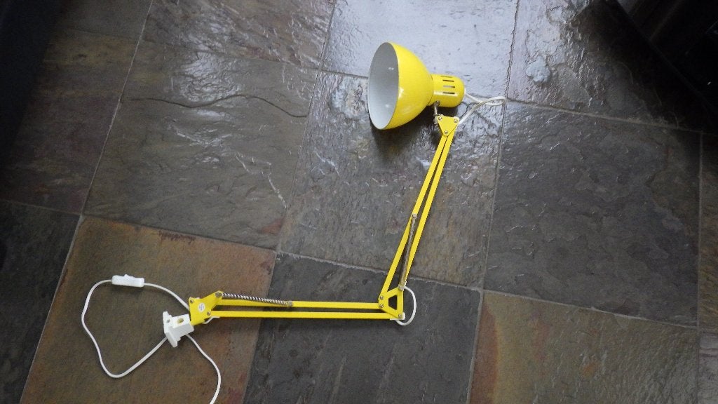 mooie gele bureaulamp met draaiende arm (Ikea), Bureaulamp, Gebruikt, Overige stijlen, Geel