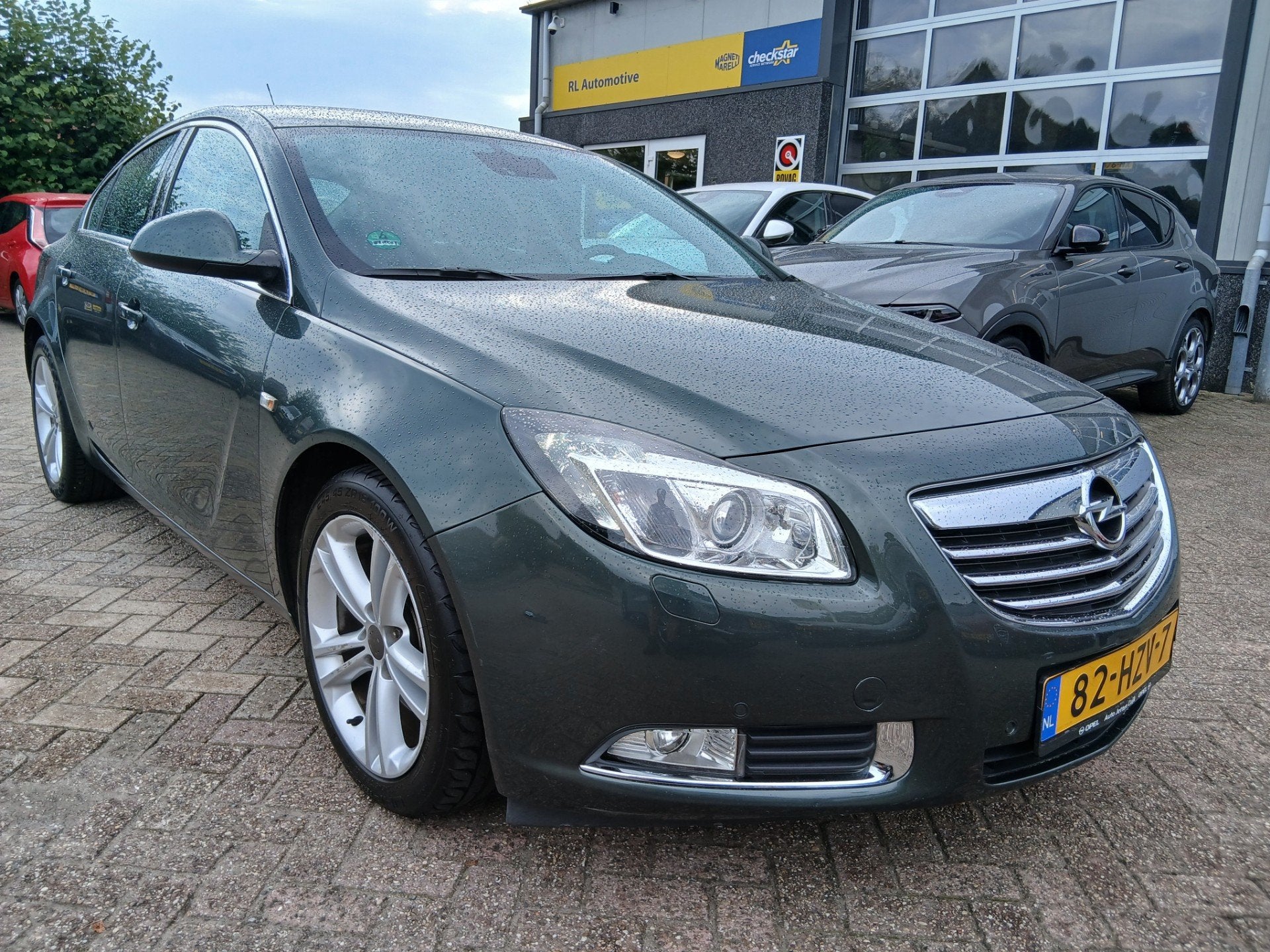 Opel Insignia 2.0 T Sport - Xenon - Navigatie, Auto's, Opel, Voorwielaandrijving, Stof, Gebruikt, Bedrijf