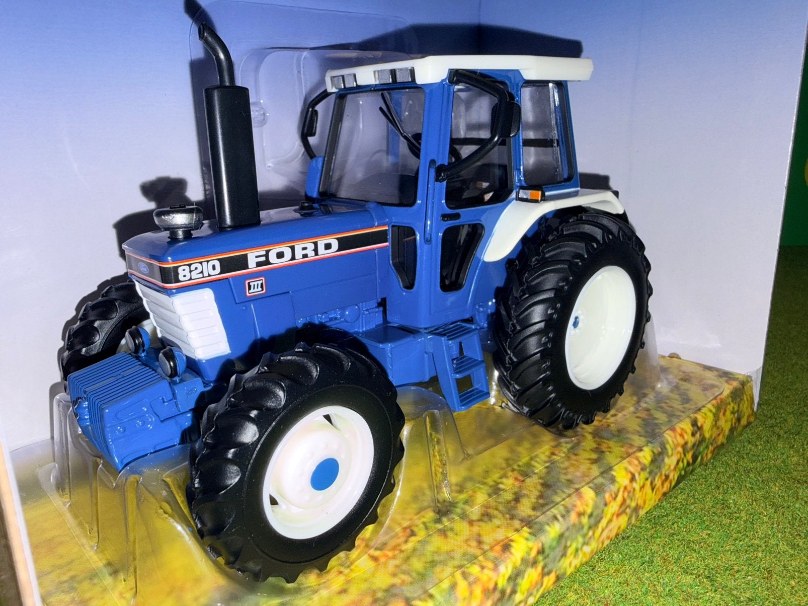 Ford 8210, Ophalen of Verzenden, Nieuw, Tractor of Landbouw, Britains