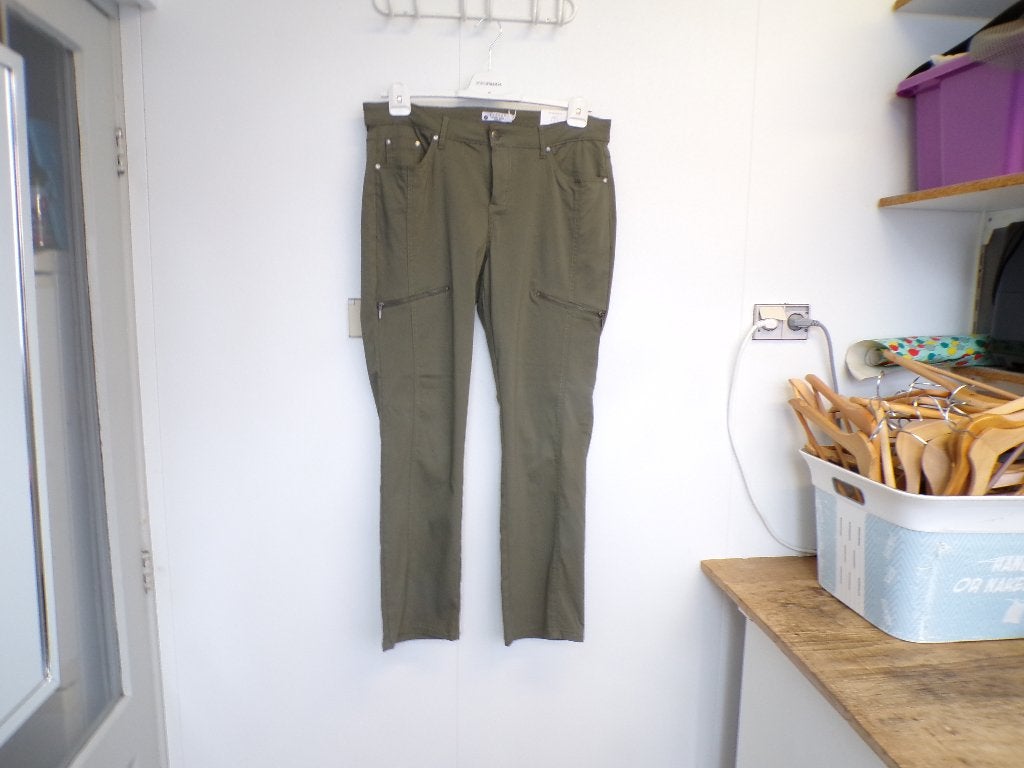 Leuke legergroene broek Zhenzi maat 46 nieuw!, Kleding | Dames, Zhenzi, Nieuw, Ophalen of Verzenden, Nvt