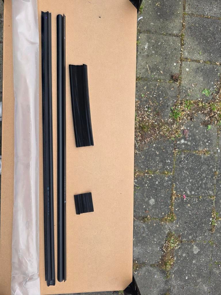 Renault raamgeleidingsrubber-set links NIEUW, Ophalen of Verzenden, Nieuw, Renault