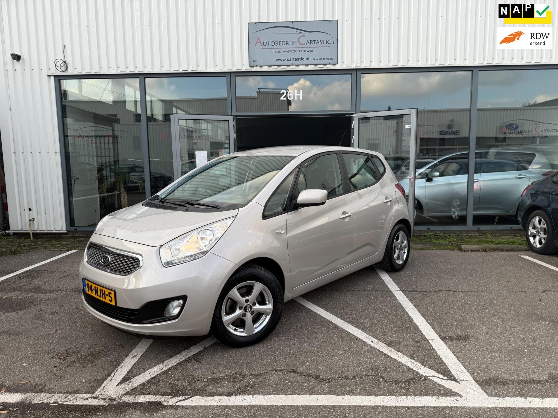 Kia Venga 1.6 CVVT Comfort Pack AUTOMAAT | 1e EIEGNAAR | CRU, Auto's, 1591 cc, 4 cilinders, Origineel Nederlands, 550 kg