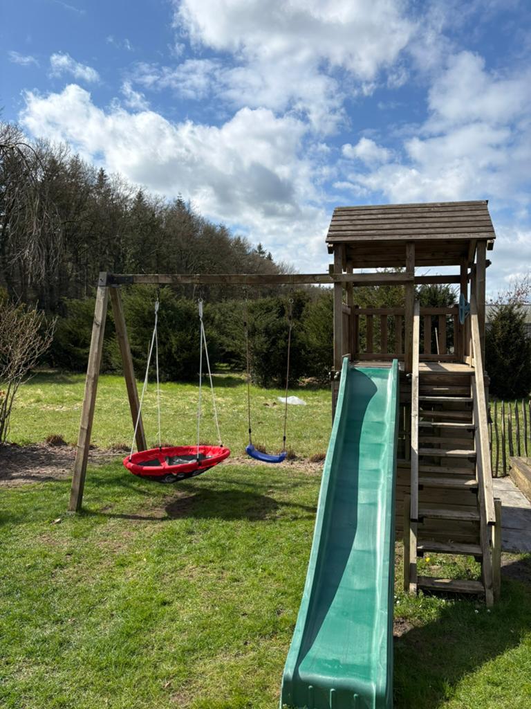 Mooie houten speeltoestel., Kinderen en Baby's, Speelgoed | Buiten | Speeltoestellen, Ophalen, Schommel