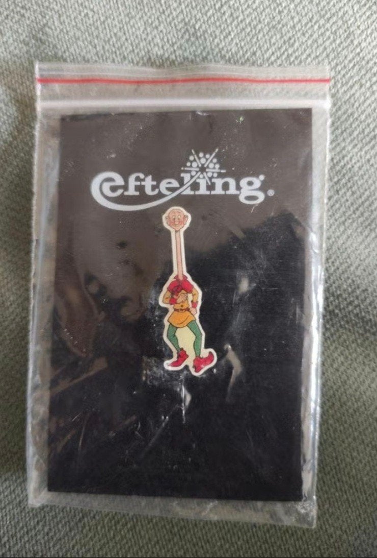 Efteling Pin Langnek - PinParade, Verzamelen, Efteling, Ophalen of Verzenden, Nieuw, Button of Speldje