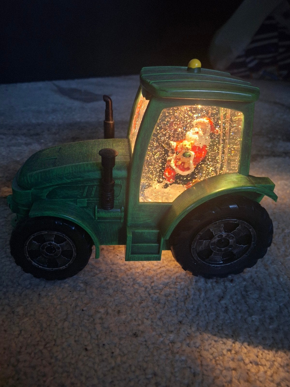 kerstman op trekker, Diversen, Ophalen, Zo goed als nieuw