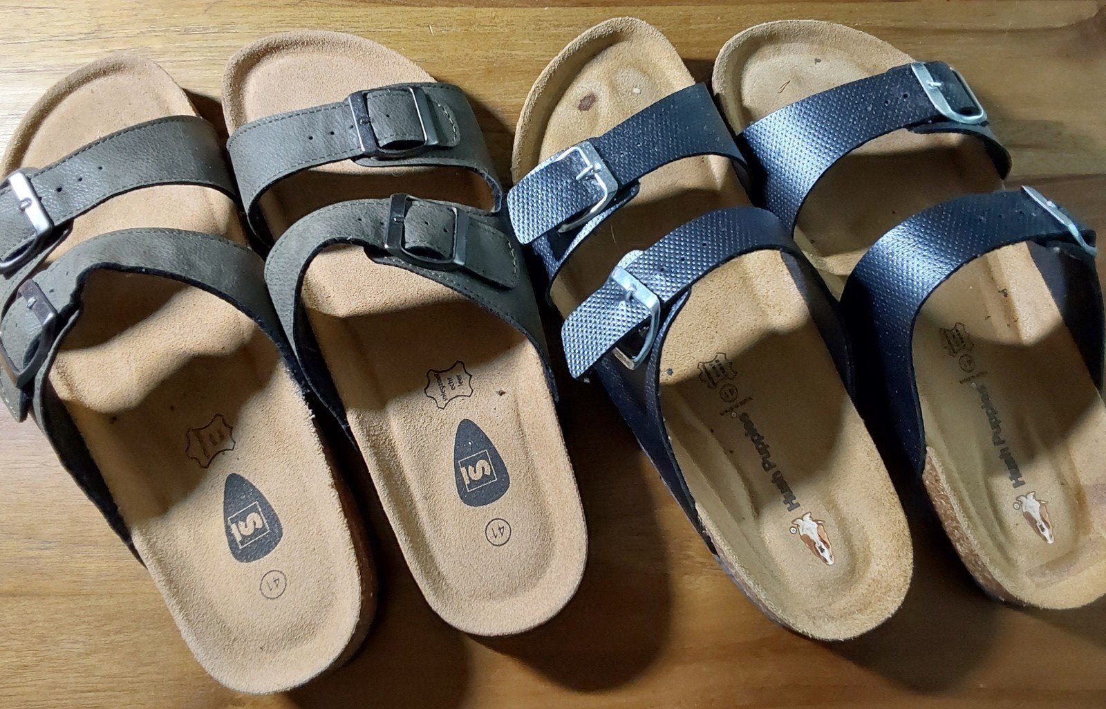 2 PAAR nieuwe DAMES SLIPPERS. MAAT 41., Kleding | Dames, Schoenen, Ophalen of Verzenden, Nieuw