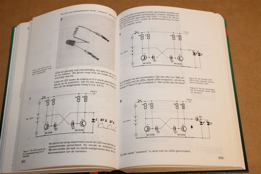 Elektronica Echt Niet Moeilijk — 3 Delen in Band 619 p., Boeken, Ophalen of Verzenden, Gelezen, Bouwkunde
