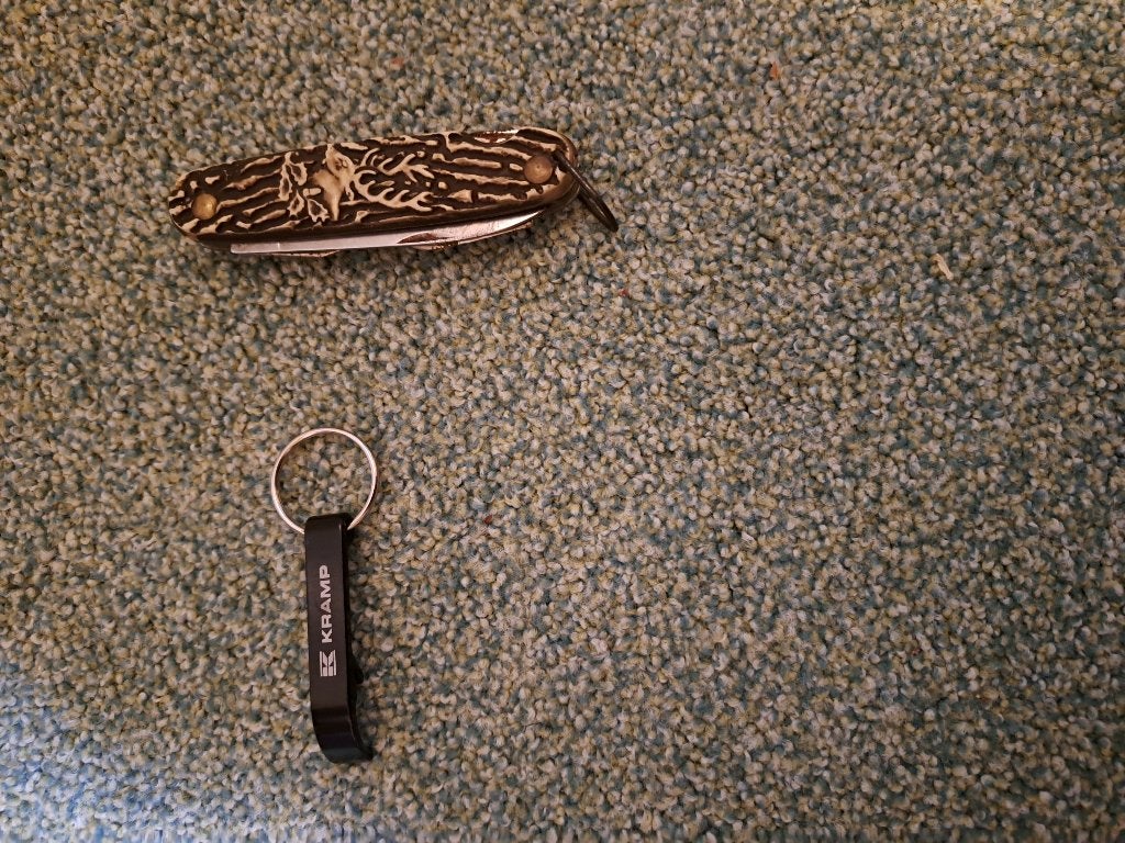 nieuwe sleutelhanger en een zakmes, Ophalen of Verzenden, Nieuw