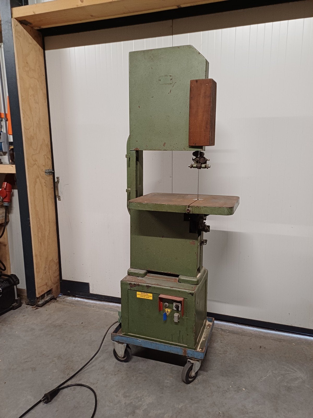 Lintzaag machine hout., Doe-het-zelf en Verbouw, Gereedschap | Zaagmachines, Gebruikt, 70 mm of meer, Ophalen of Verzenden, Lintzaag
