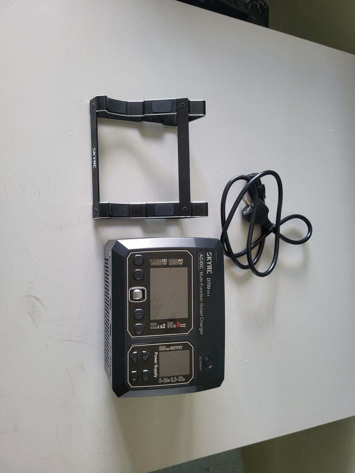 SkyRC D750 MIX AC/DC Multi-Function Smart Charger, Ophalen of Verzenden, Gebruikt