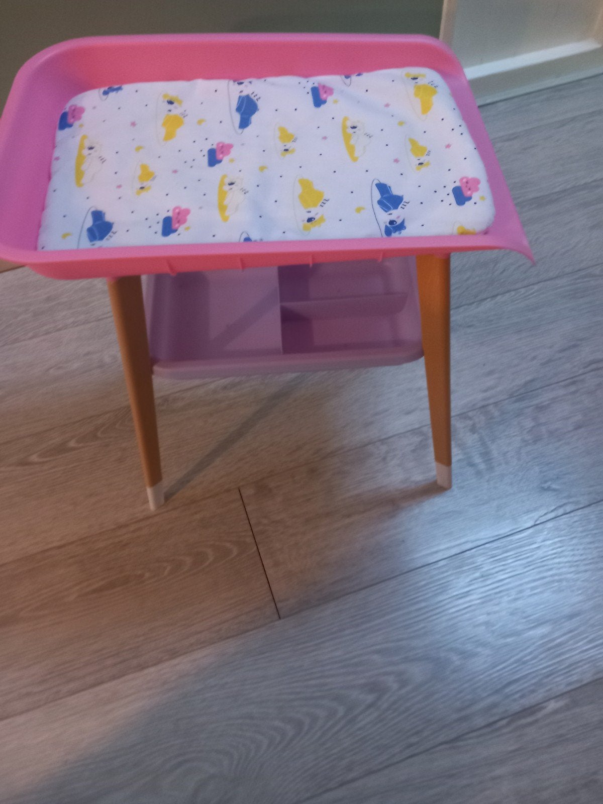 verschoontafel voor poppen, Ophalen, Zo goed als nieuw
