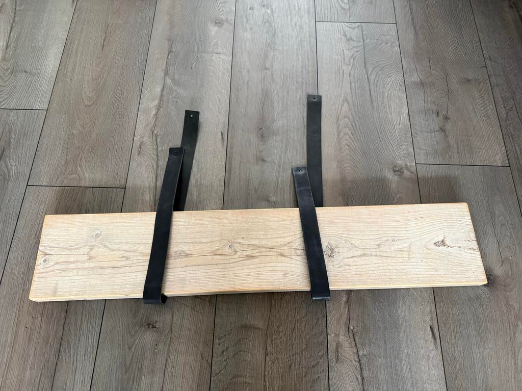 Wandplank met leren beugels, Ophalen, Nieuw
