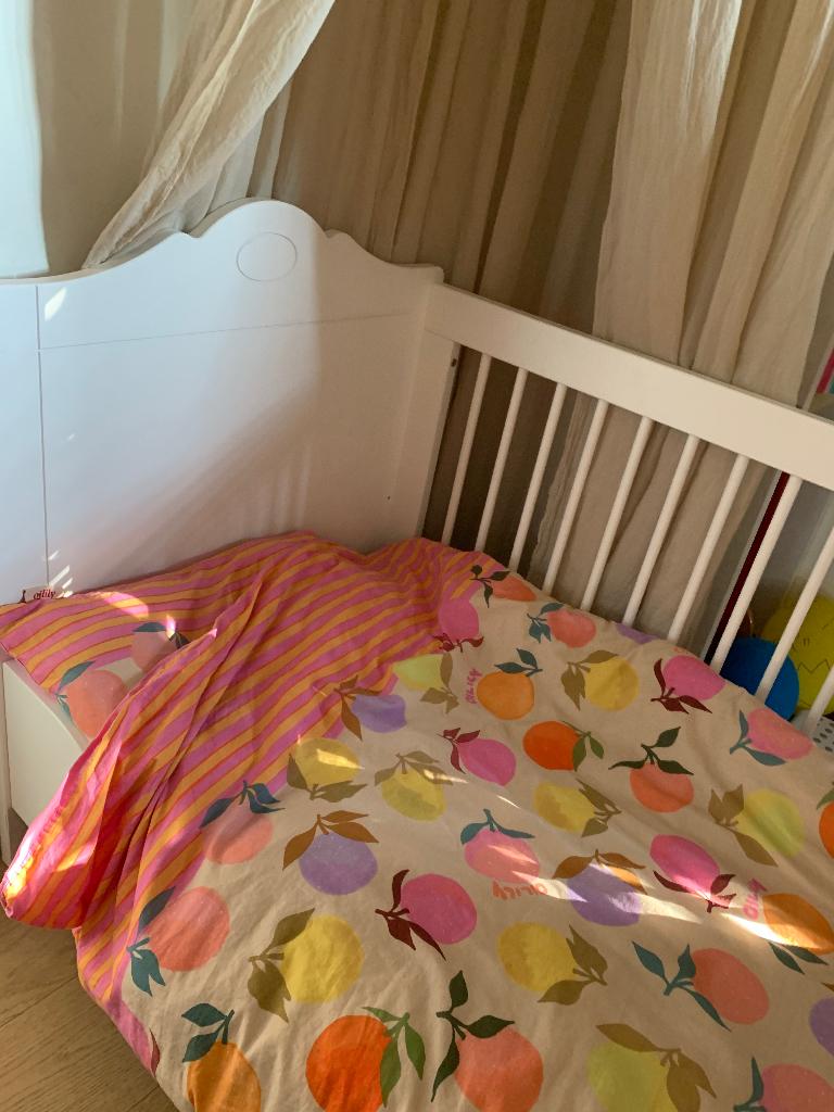 Doorgroeibed, Kinderen en Baby's, Babywiegjes en Ledikanten, Ophalen, Zo goed als nieuw, Ledikant