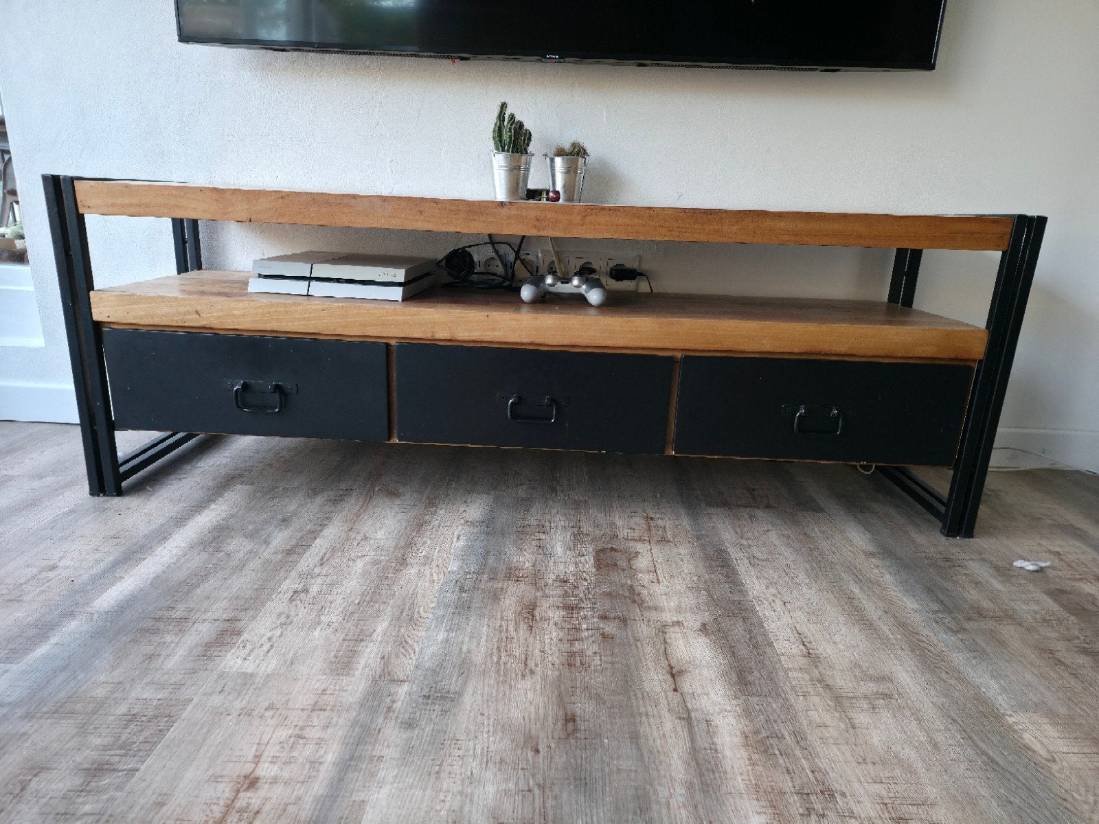 Mooi tv meubel te koop!, Ophalen, 150 tot 200 cm, Zo goed als nieuw, Minder dan 100 cm