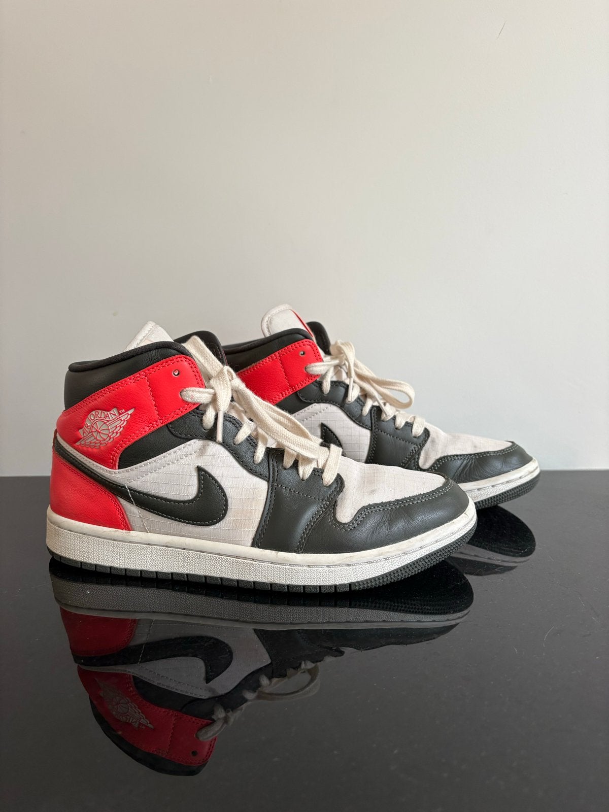 Nike Air Jordan 1 Mid SE Maat 40, Overige kleuren, Ophalen of Verzenden, Sneakers of Gympen, Gedragen