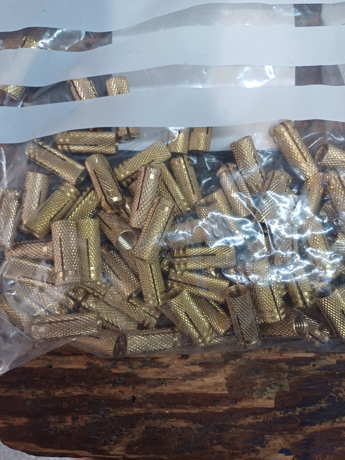Messing spreidpluggen/ankers M10
77 stuks, Ophalen of Verzenden, Nieuw