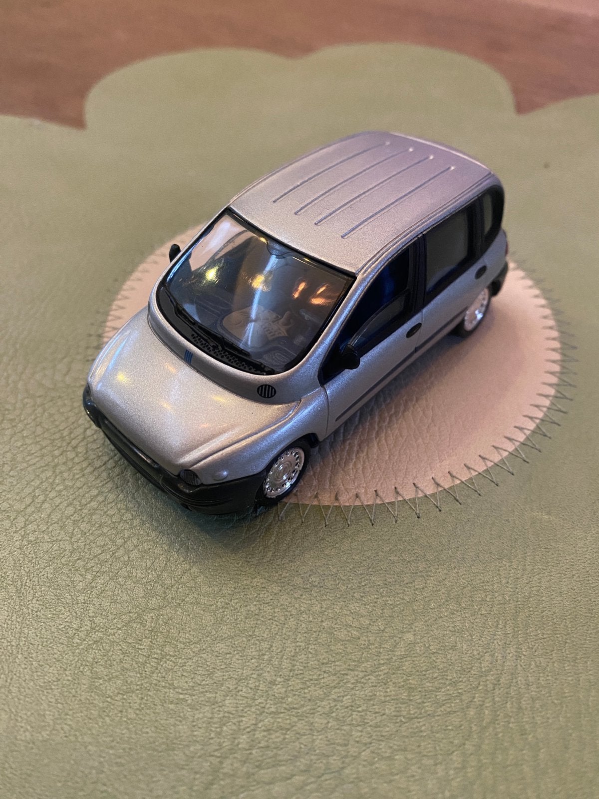 Fiat Multipla 1999 Solido 1:43 zilver – modelauto, Hobby en Vrije tijd, Ophalen of Verzenden, Zo goed als nieuw, Auto, Solido