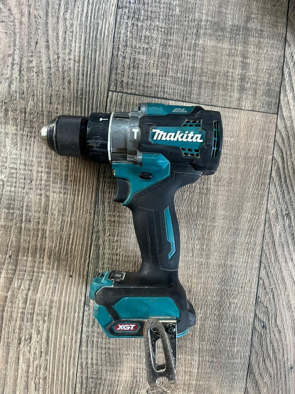 40V makita schroeftol, kop defect, Doe-het-zelf en Verbouw, Gereedschap | Boormachines, Ophalen of Verzenden, Zo goed als nieuw
