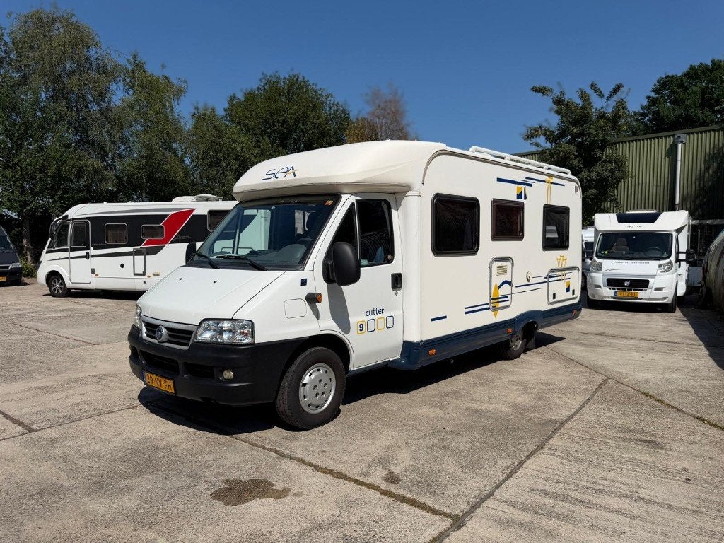 Caravans And Camping Zeer