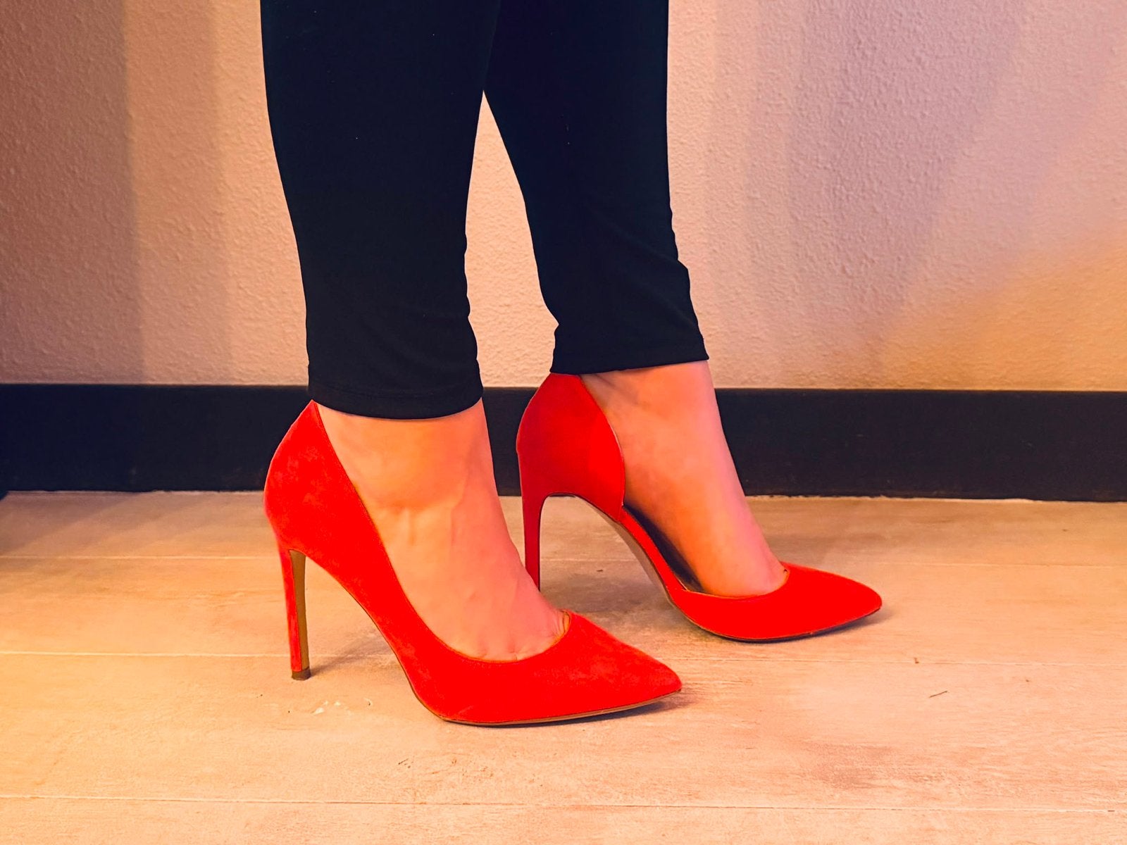 Rode Pumps - Maat 39, Kleding | Dames, Schoenen, Ophalen of Verzenden, Gedragen, Rood, Pumps