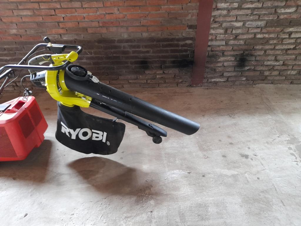 Ryobi blad blazer+zuig met zak 3000watt, Ophalen of Verzenden, Elektrisch
