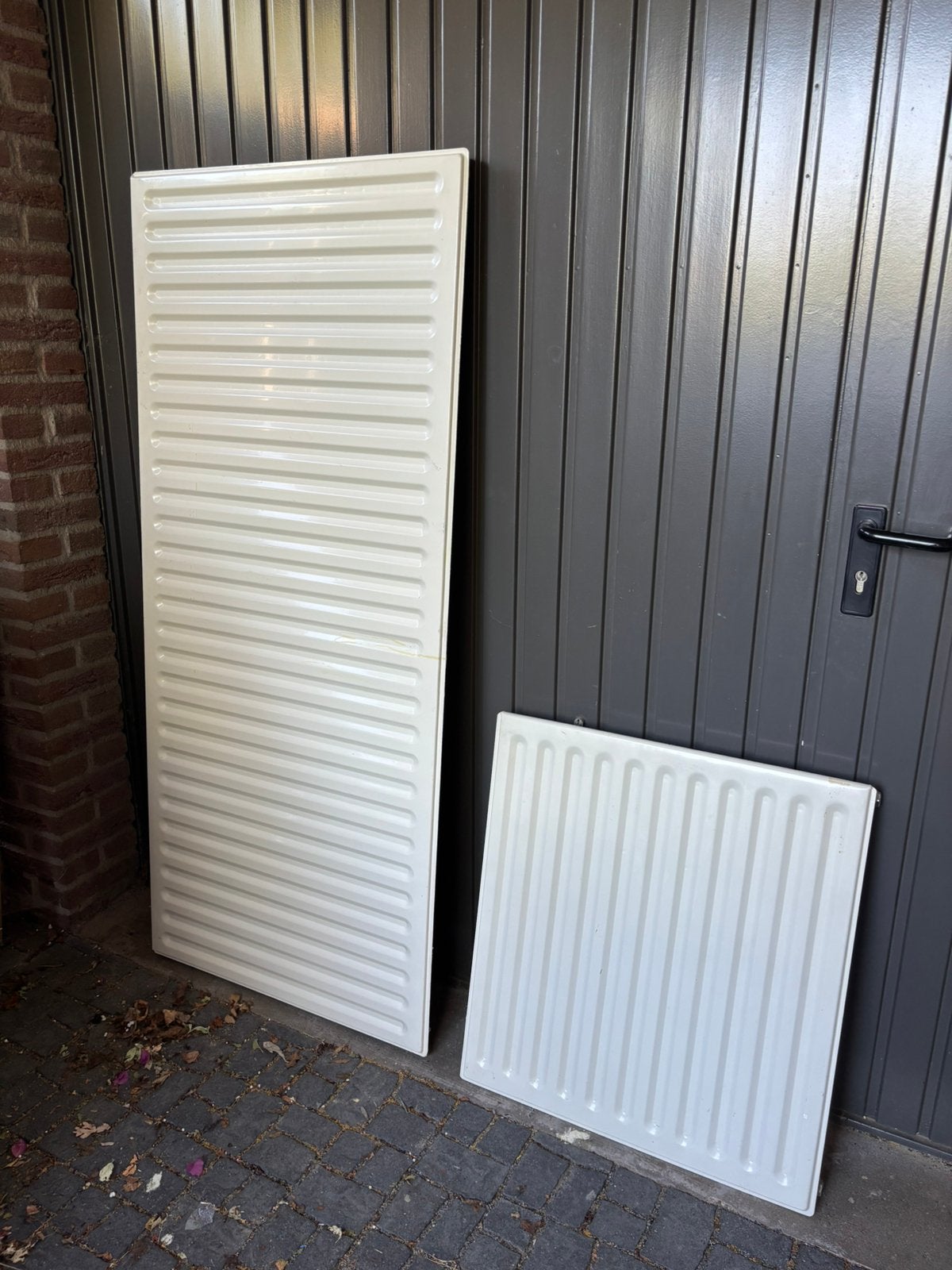 Te koop twee enkele plaat radiatoren, Ophalen, 30 tot 80 cm, Radiator, Zo goed als nieuw