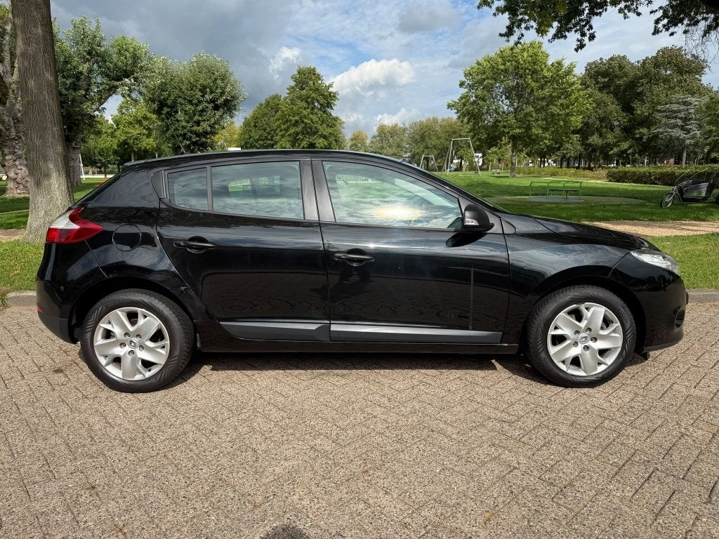Renault Mégane 1.6 Authentique (bj 2011)